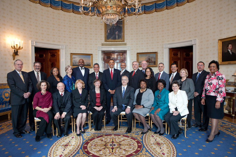 2010-01-06 President Obama poses with Presidential Awards for Excellence in Science, Mathematics and Engineering Mentoring (PAESMEM) winners in the Blue Room of the White House.